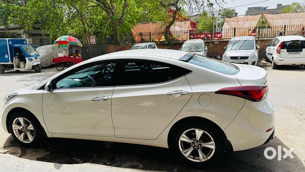 Hyundai Elantra Petrol 2015