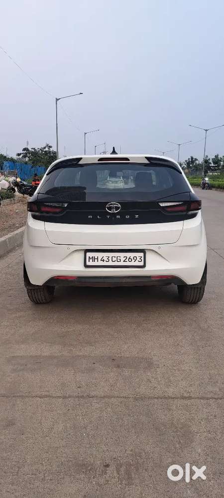 Tata Altroz  Sunroof Toking Model 2023.october 1.oner