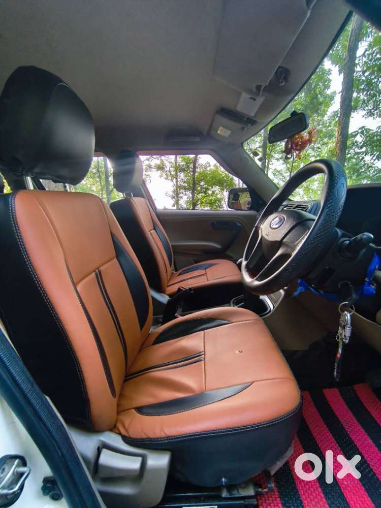 Mahindra Bolero Neo N4, 2021