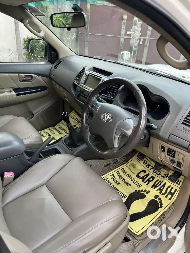 Toyota Fortuner 2012 Diesel 300000 Km Driven
