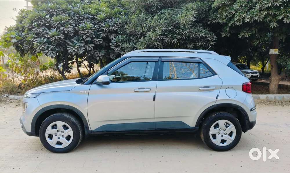 Hyundai Venue 1.2 S Plus, 2019, Petrol