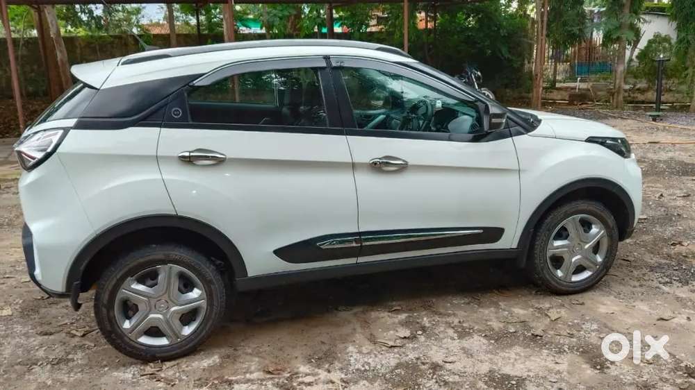 Tata Nexon Xm Revotron 2023