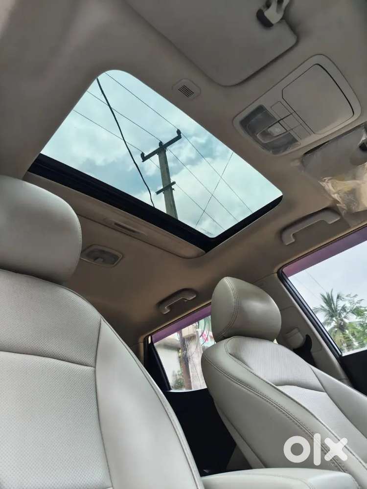 Mahindra Xuv300 W8 (o) Sunroof 2022 Petrol 29500 Km Driven