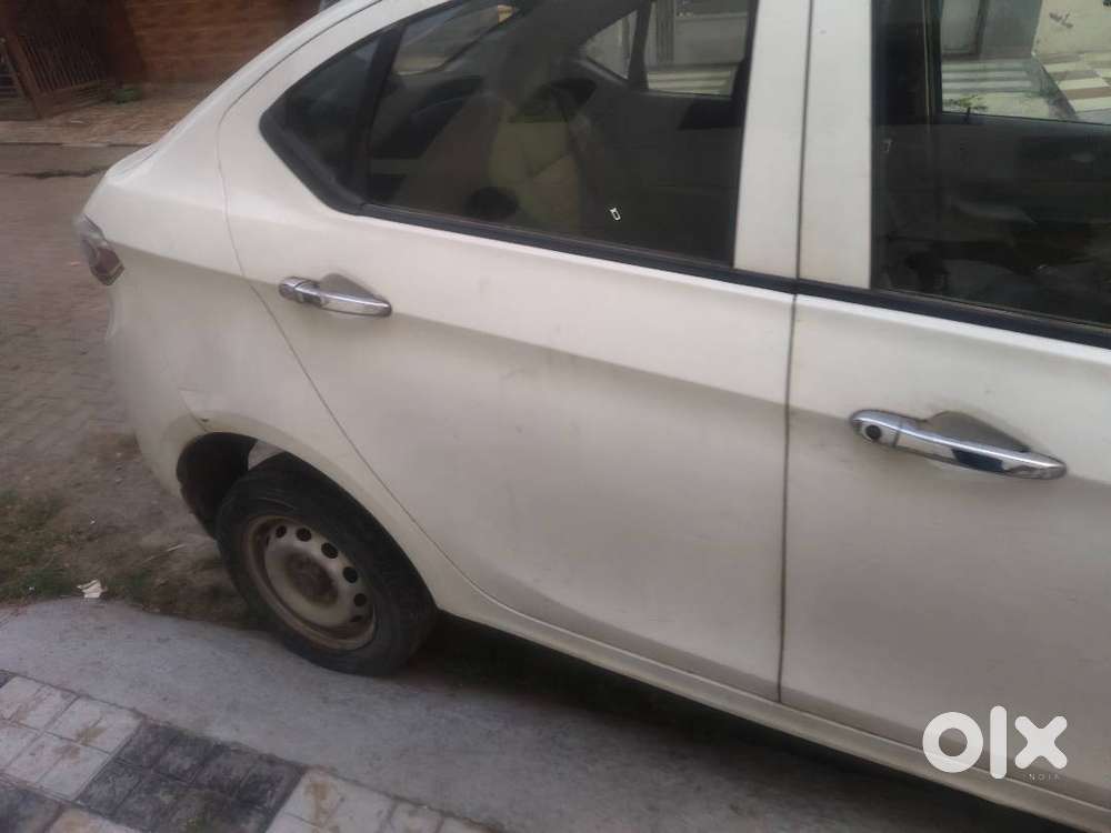 Tata_tigor_2020_xe