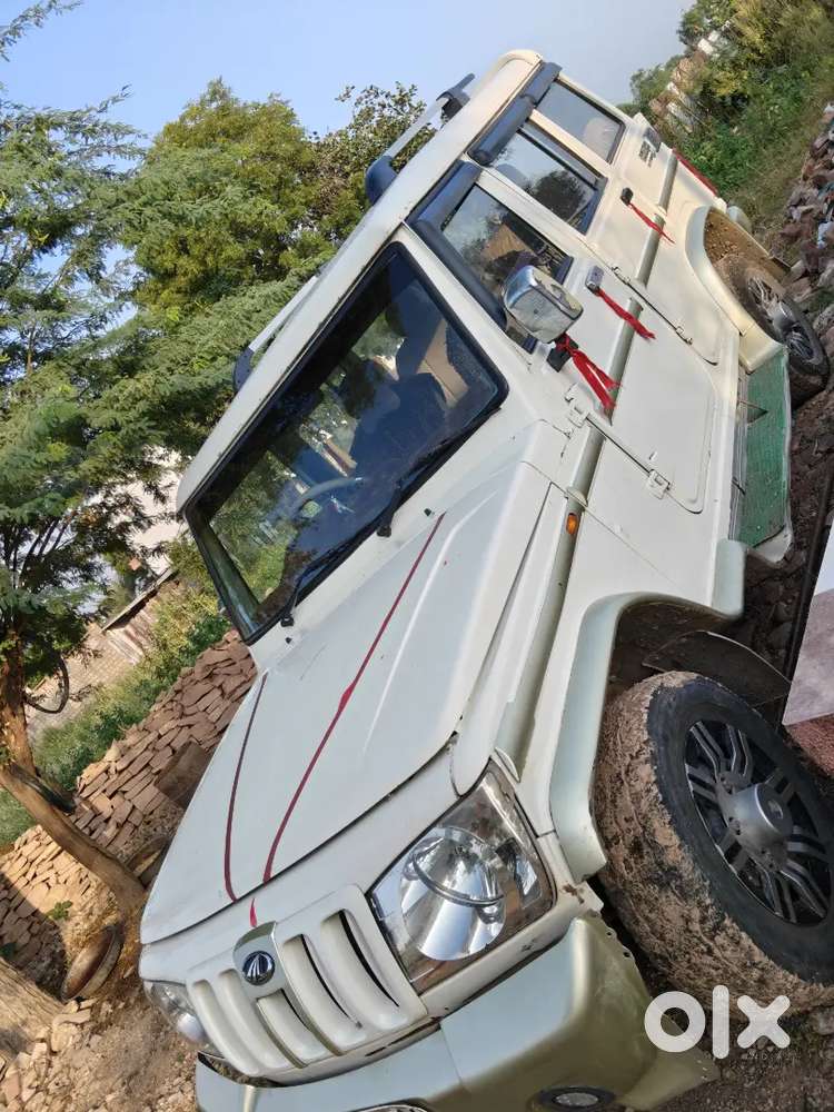 Mahindra Bolero Neo 2011