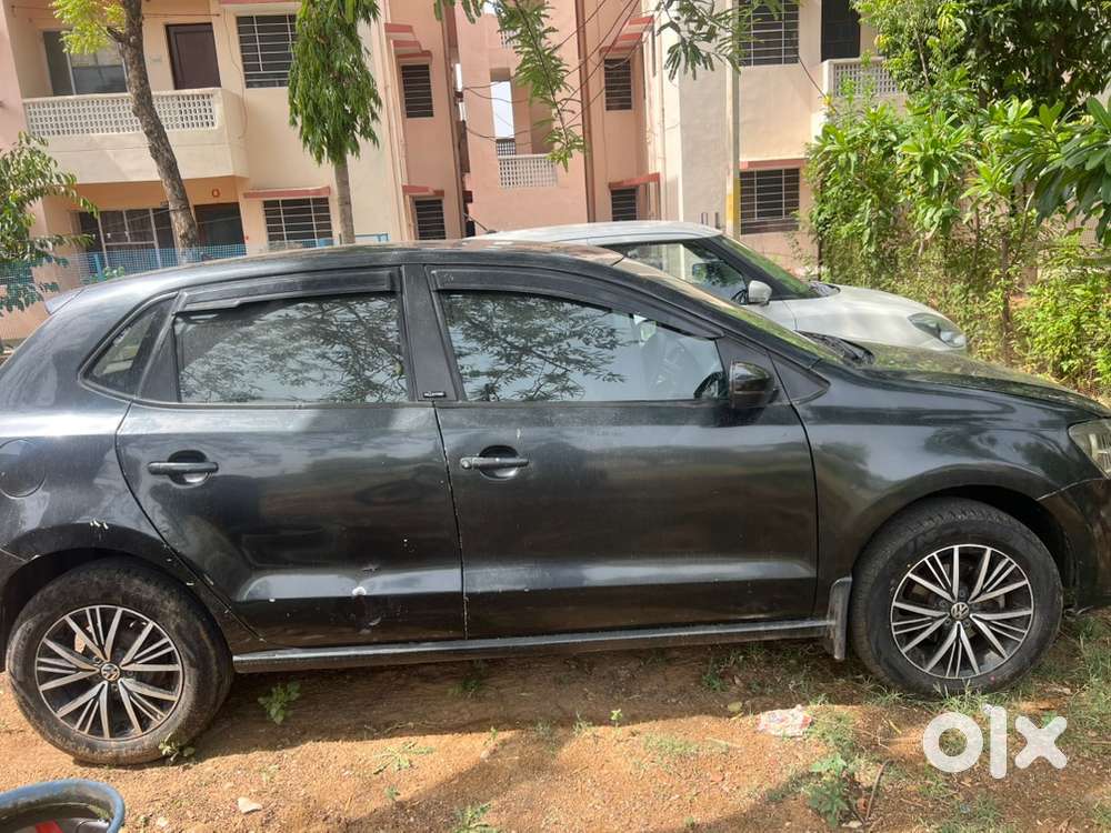 Volkswagen Polo Petrol 2016 Car