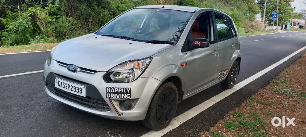 Ford Figo Titanium 2010 Year