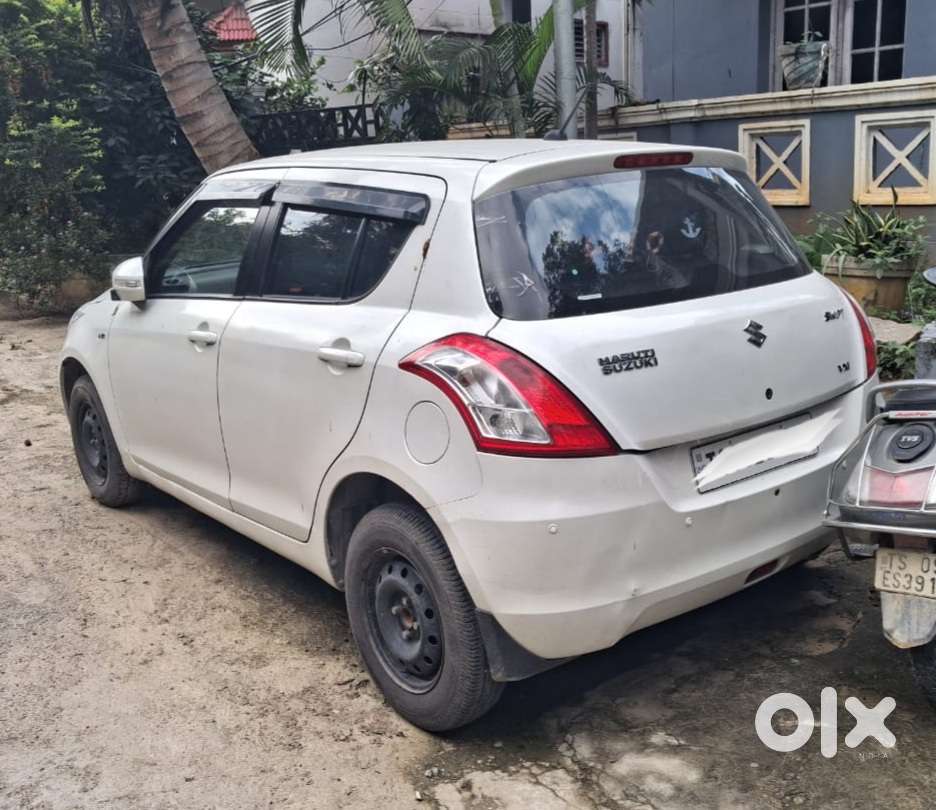 Maruti Suzuki Swift Vxi Optional, 2016, Petrol