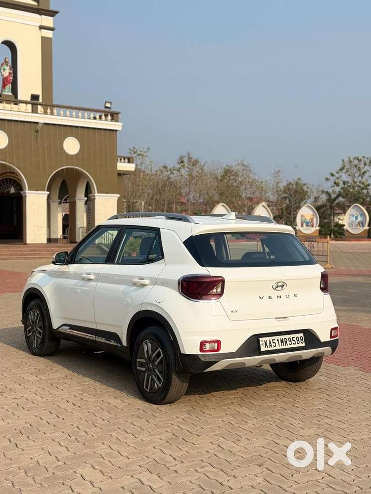 Hyundai Venue Sx 2022 Diesel Well Maintained