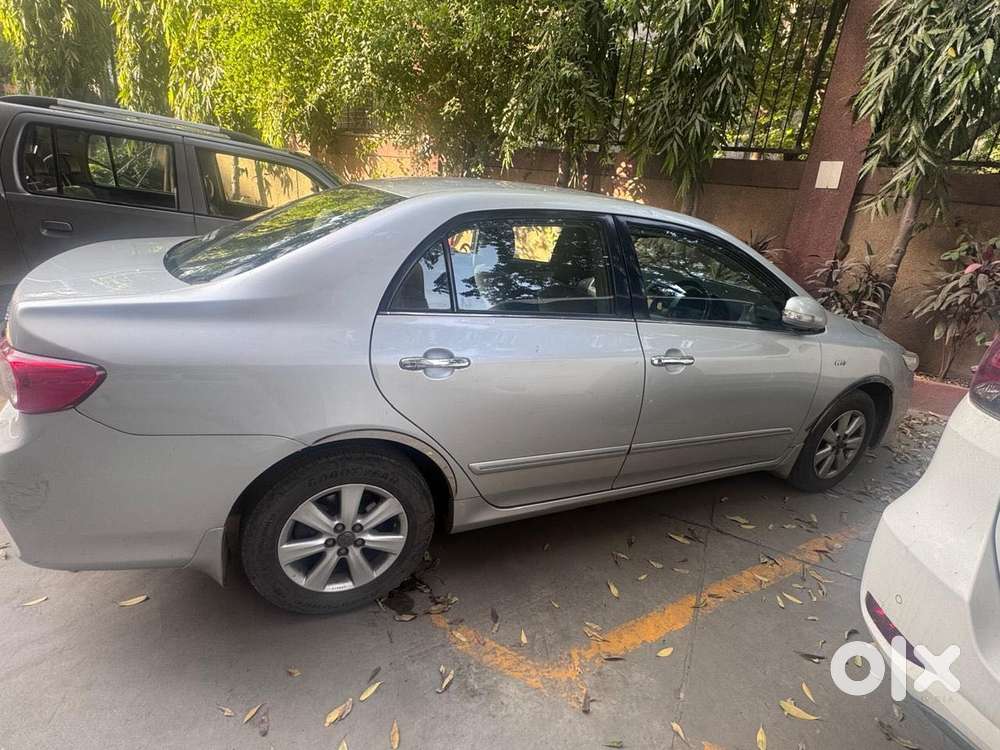 Toyota Corolla Altis 1.8 G, 2010, Petrol