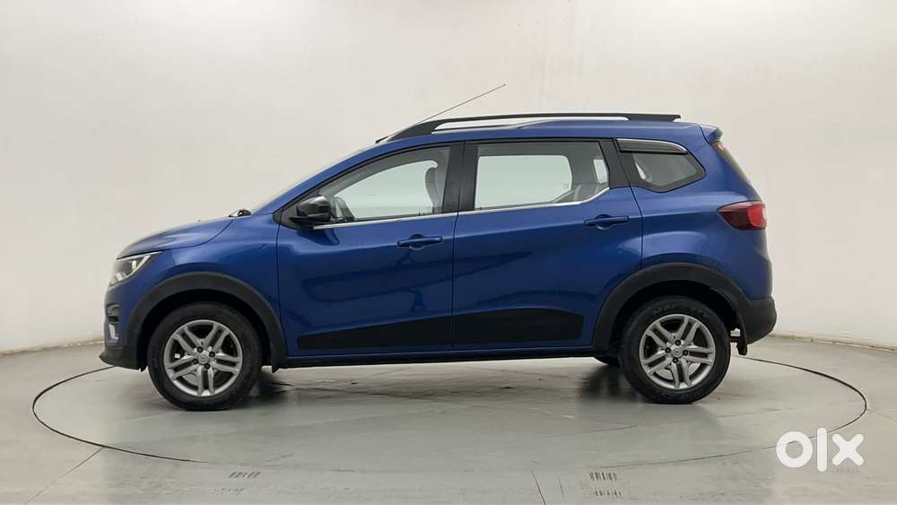 Renault Triber Rxz, 2022, Petrol