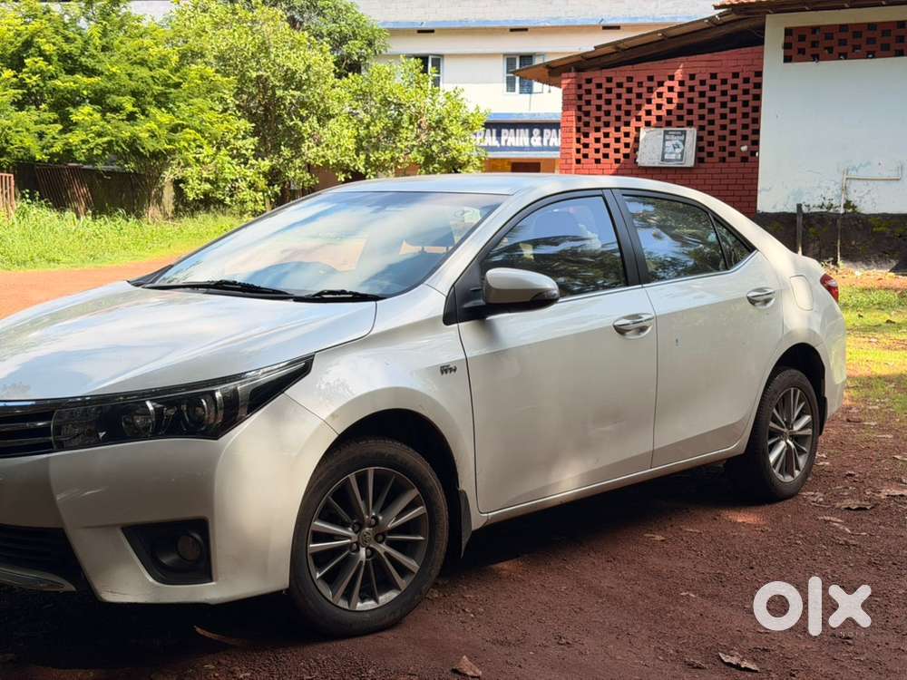 Toyota Corolla Altis Petrol 2015
