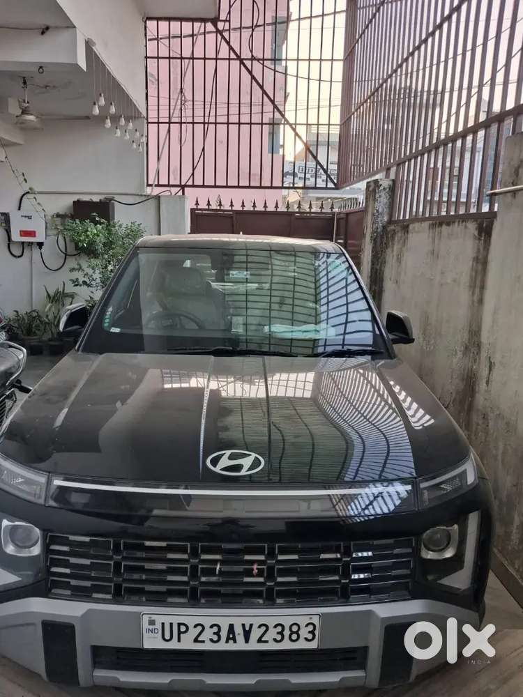 Venu Sunroof Second Top Model Showroom New Condition 4400 Chali Hai