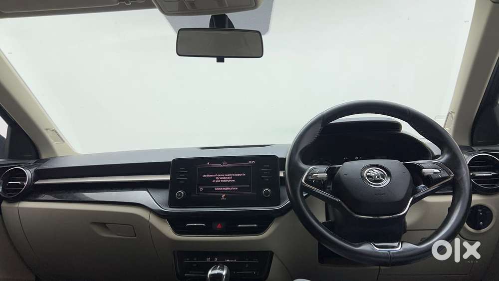 Skoda Slavia Ambition 1.0l Tsi At, 2022, Petrol