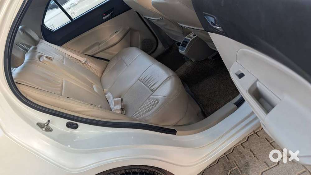 Maruti Suzuki Dzire Zxi Plus Ags, 2022, Petrol