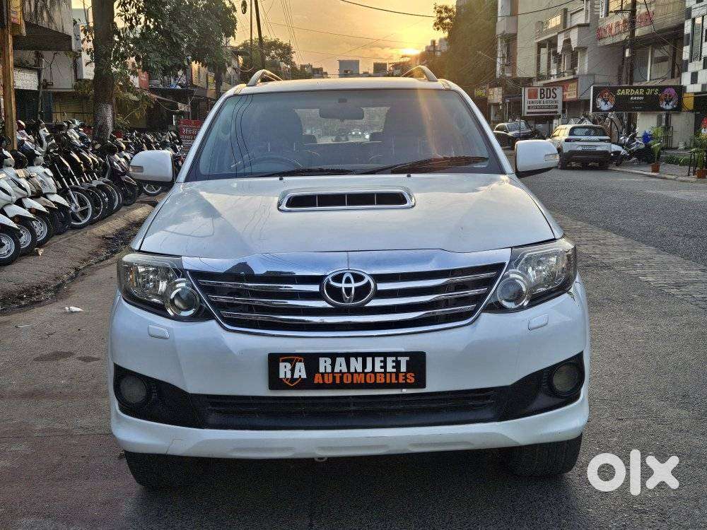 Toyota Fortuner 3.0 4x2 Mt, 2014, Diesel