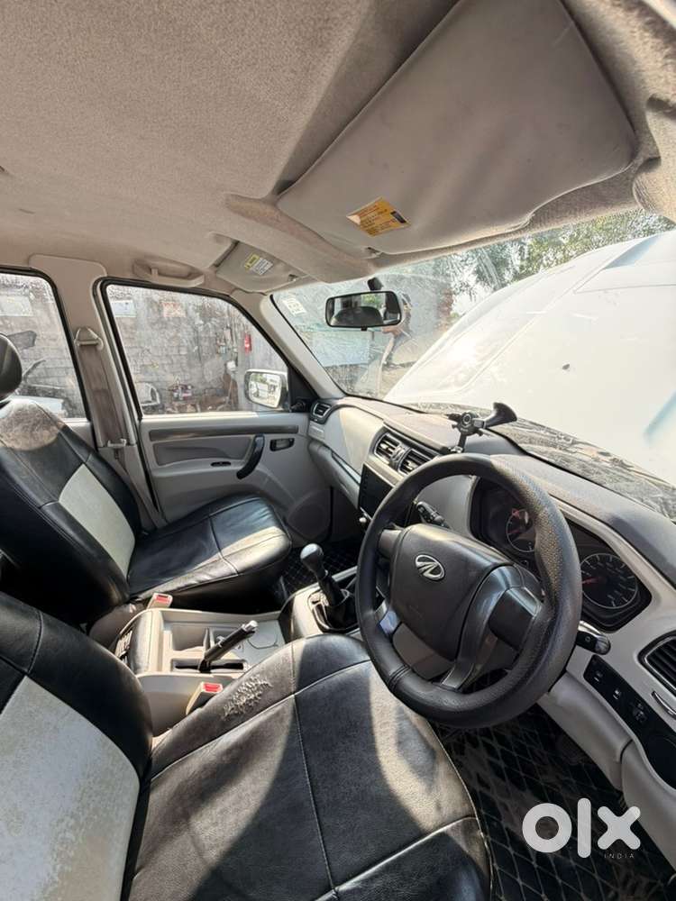 Mahindra Scorpio S6 2015