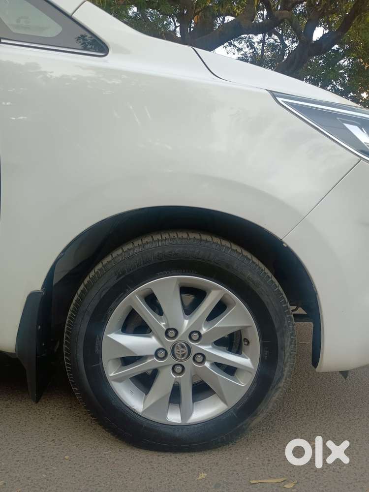 Toyota Innova Crysta 2.4 V, 2017, Diesel