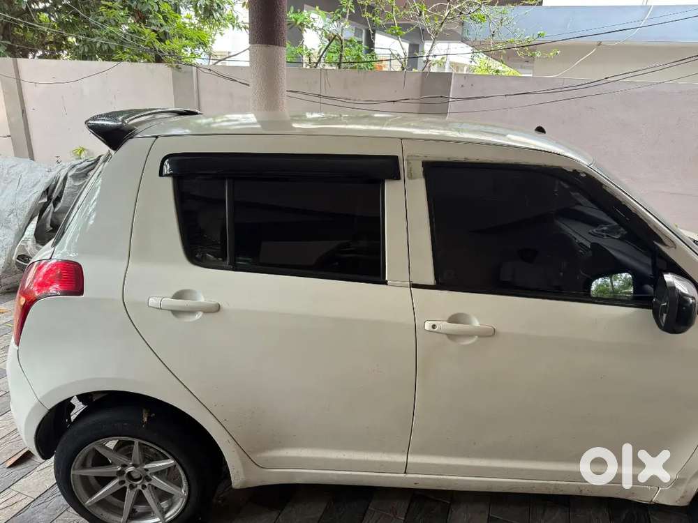Maruti Suzuki Swift 2010