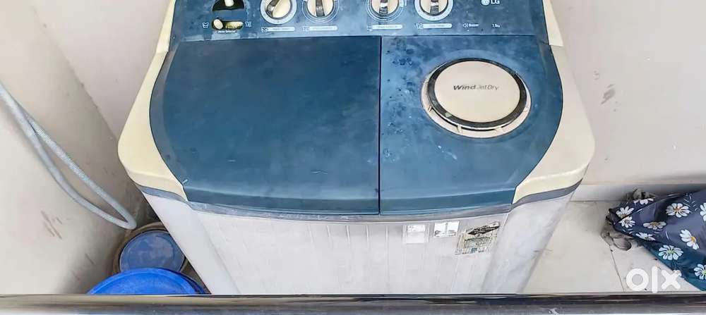 LG  7kg semi-automatic washing machine