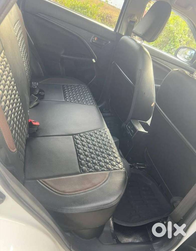 Maruti Suzuki Brezza 1.5 Vxi Cng, 2023, Cng & Hybrids