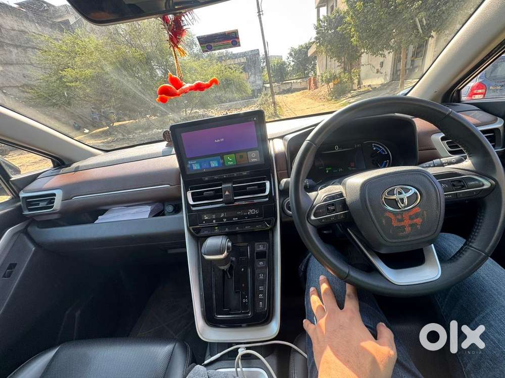 Toyota Innova Hycross 2024 Petrol Hybrid Car