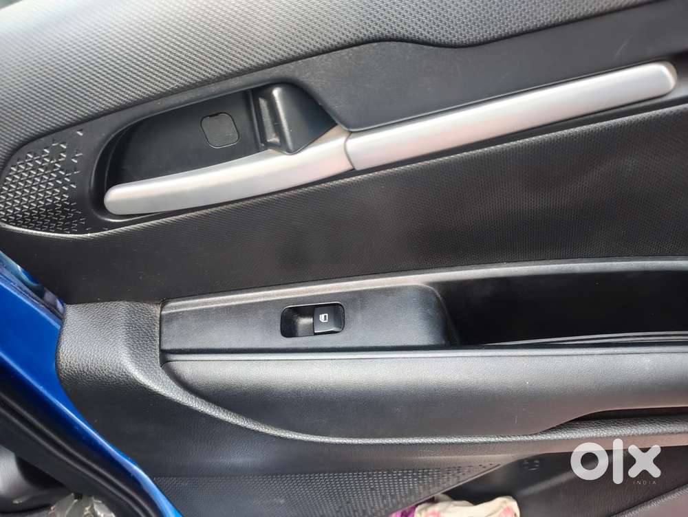 Kia Sonet Petrol 2021