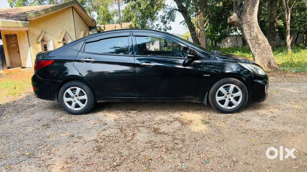 Hyundai Fluidic Verna 2011