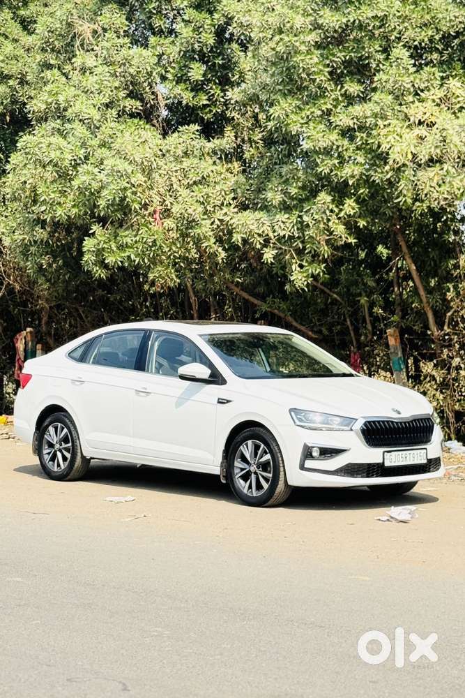 Skoda Slavia 1.0 Tsi Style At, 2023, Petrol