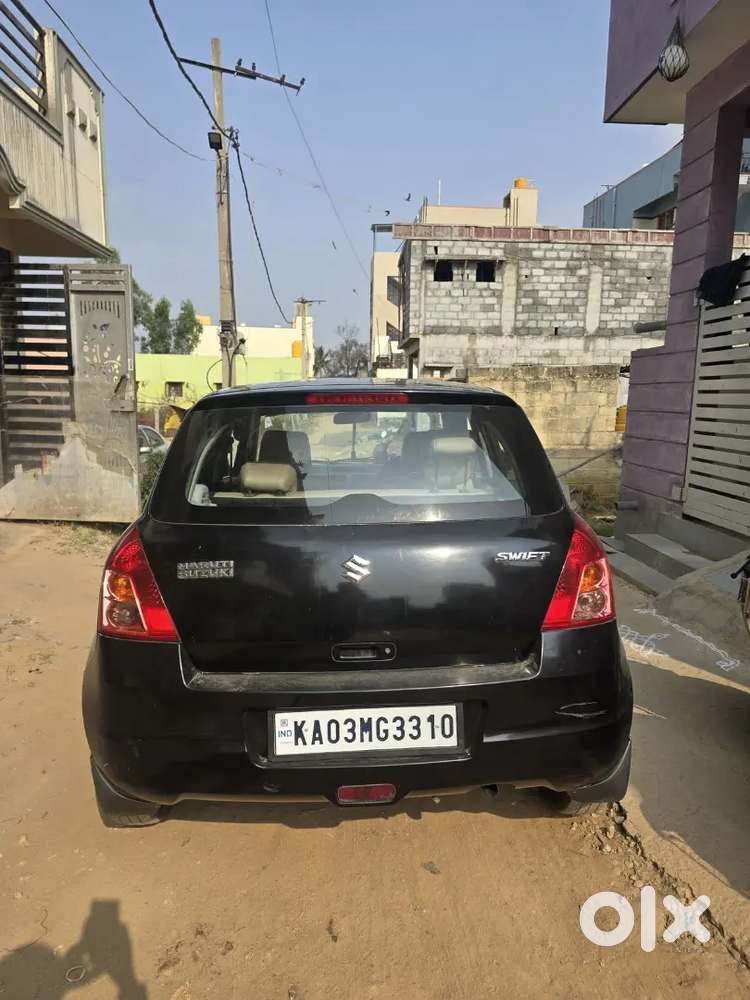 Maruti Suzuki Swift 2006 Petrol 132000 Km Driven
