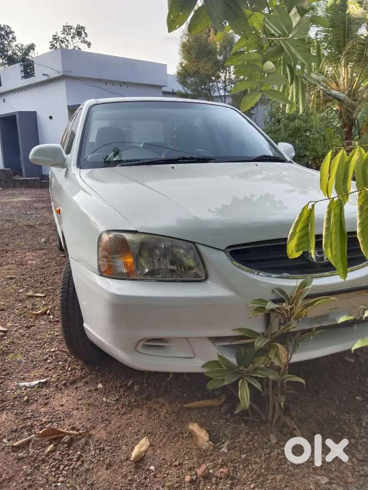 115000 Km Driven
Automatic Door
A/c
Test Pending 
New Painting
