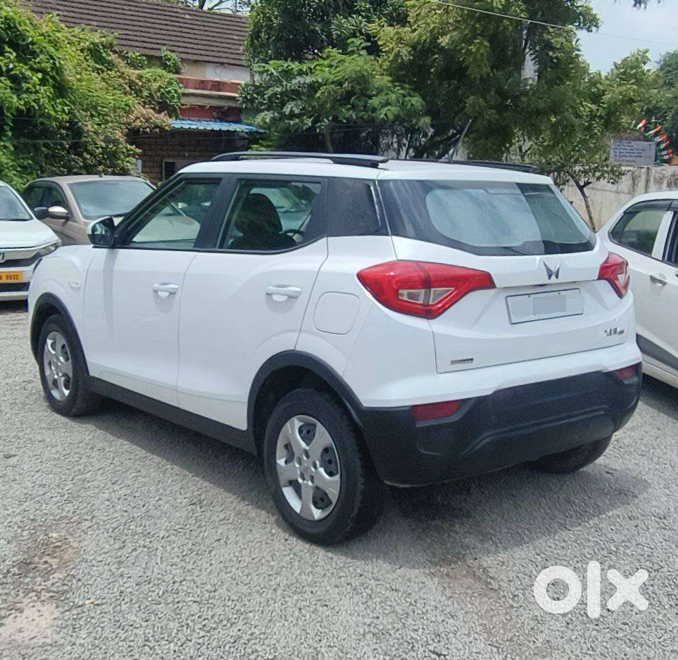 Mahindra Xuv300 W4, 2023, Petrol