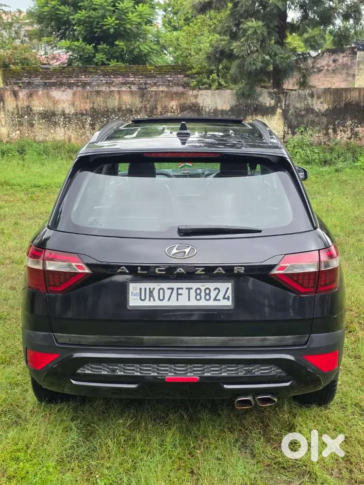 Hyundai Alcazar  Signature (o) Seater 
Petrol 
Automatic Top