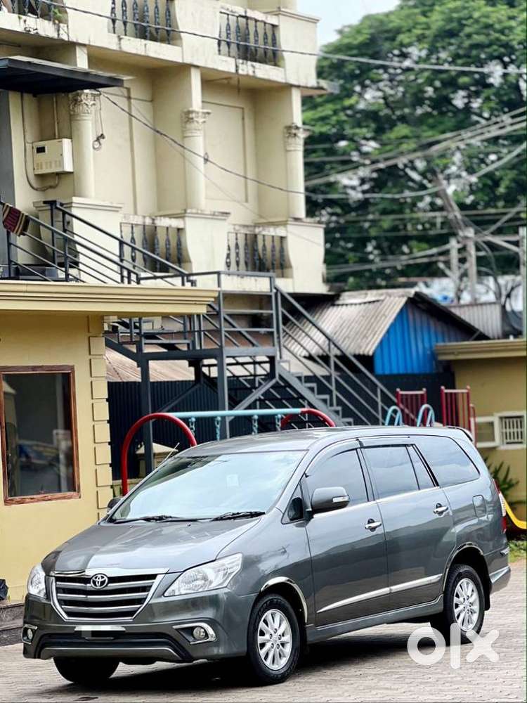 Toyota Innova 2.5 V 8 Str, 2014, Diesel