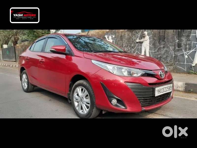 Toyota Yaris V Cvt, 2018, Petrol
