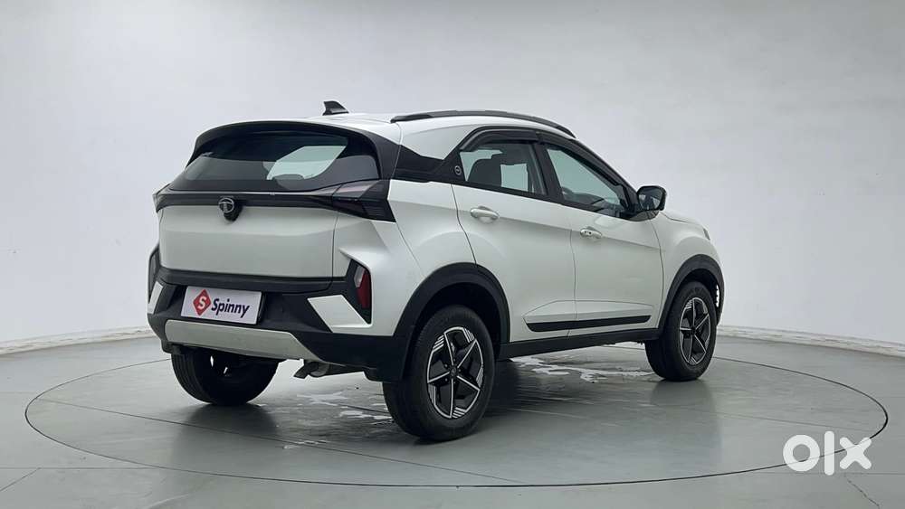 Tata Nexon Creative Plus 1.2 Revotron Petrol 6 Mt, 2023, Petrol