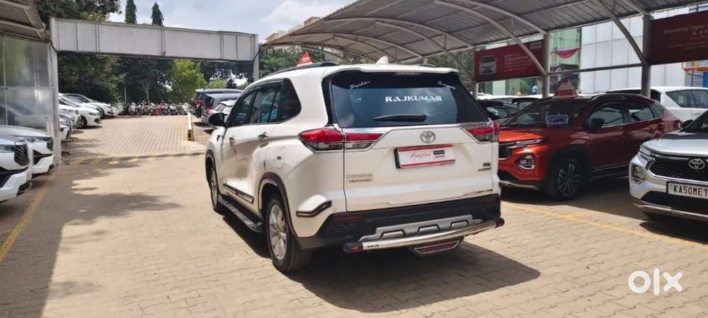 Toyota Innova Hycross 2.0 Vx Hybrid 7 Str, 2025, Petrol