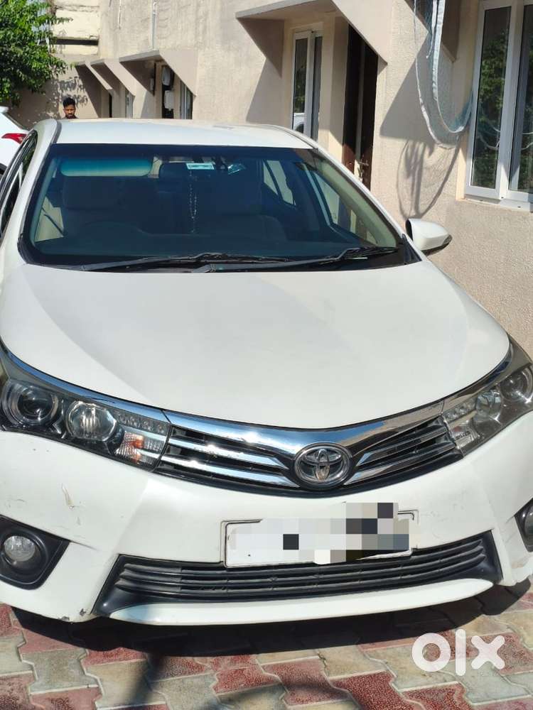 Toyota Corolla Altis Automatic 2017 Petrol Well Maintained
