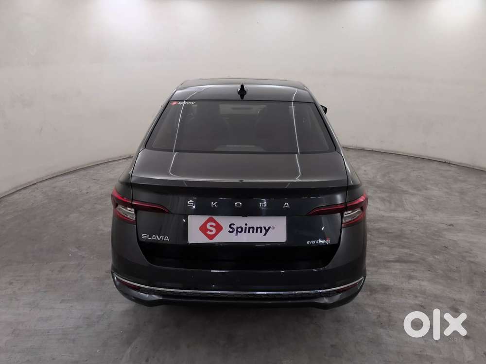 Skoda Slavia Style 1.0l Tsi At, 2023, Petrol