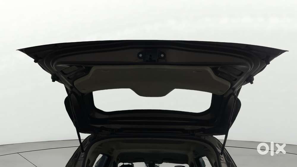 Renault Triber Rxl, 2022, Petrol