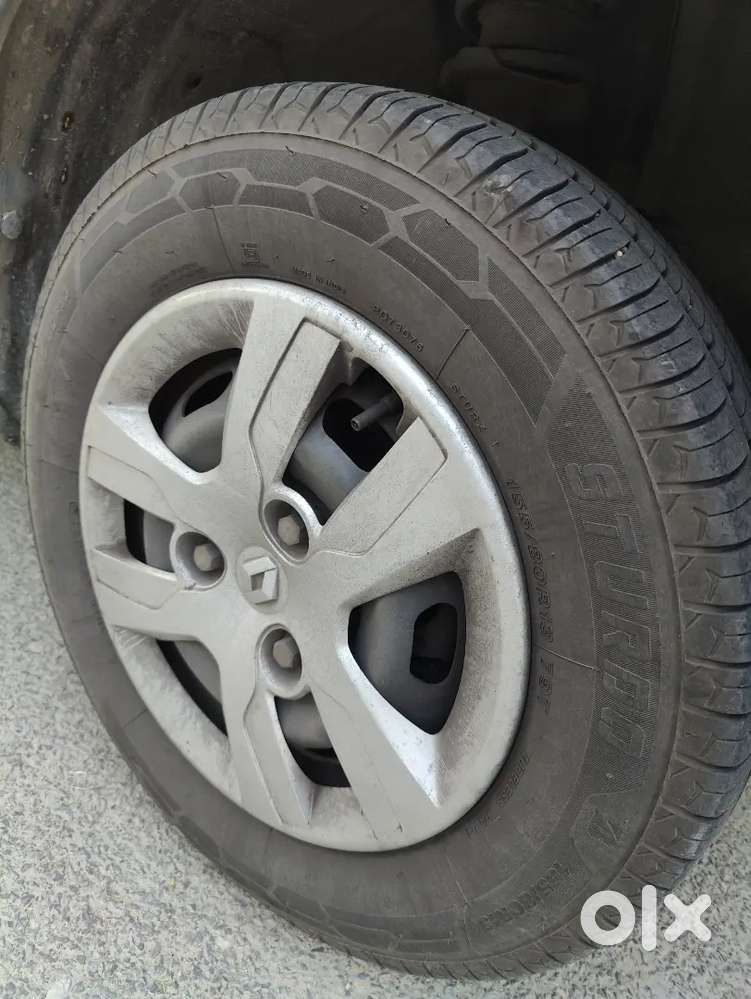 Car Kwid 2016 Rxt 90400 1st Owner Single Hand Driven Cng Fitted 32 Kml