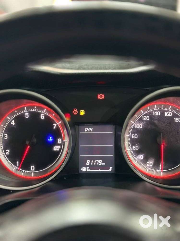 Maruti Suzuki Swift Vxi + Manual, 2022, Petrol