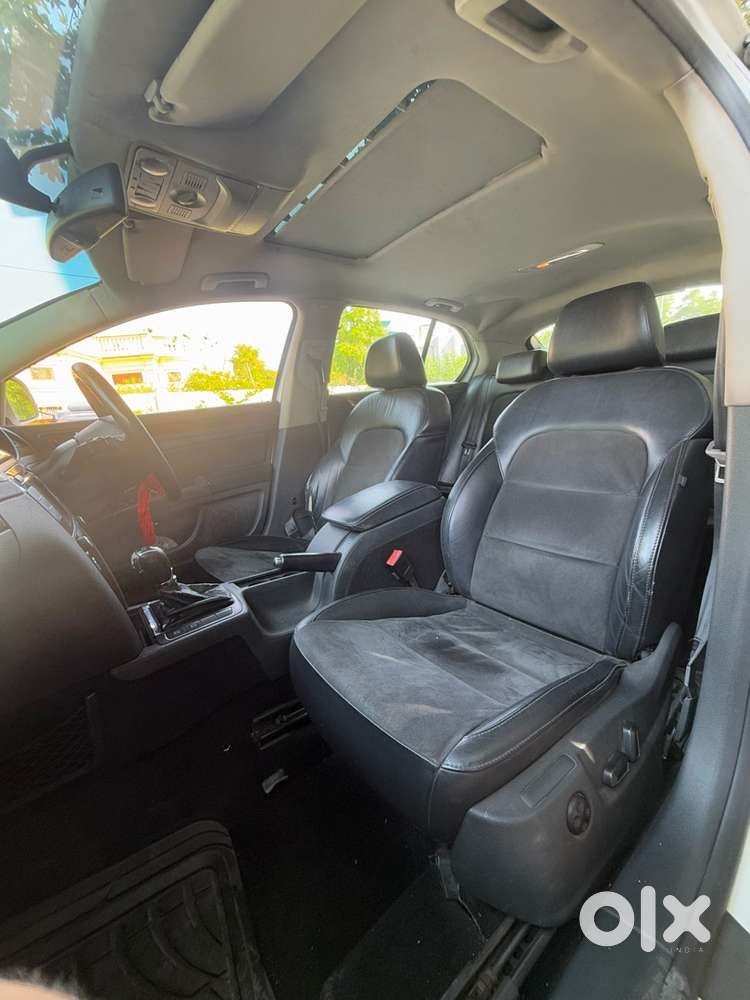 Skoda Superb Diesel 2015 With Company Service Record