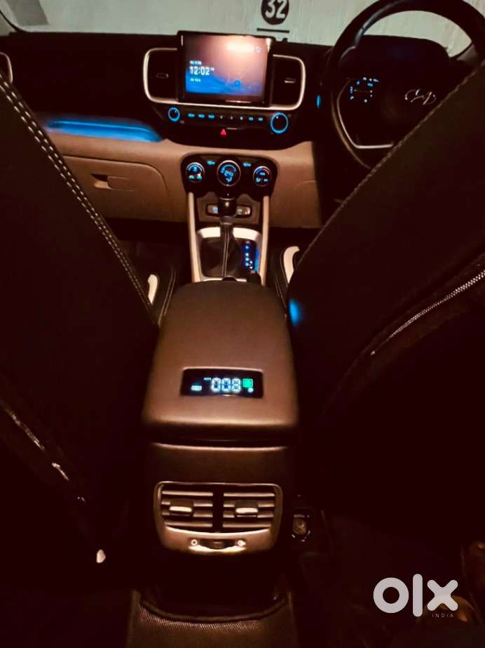 Hyundai Venue 1.0 Sx Plus Turbo Dct Dual Tone, 2024, Petrol