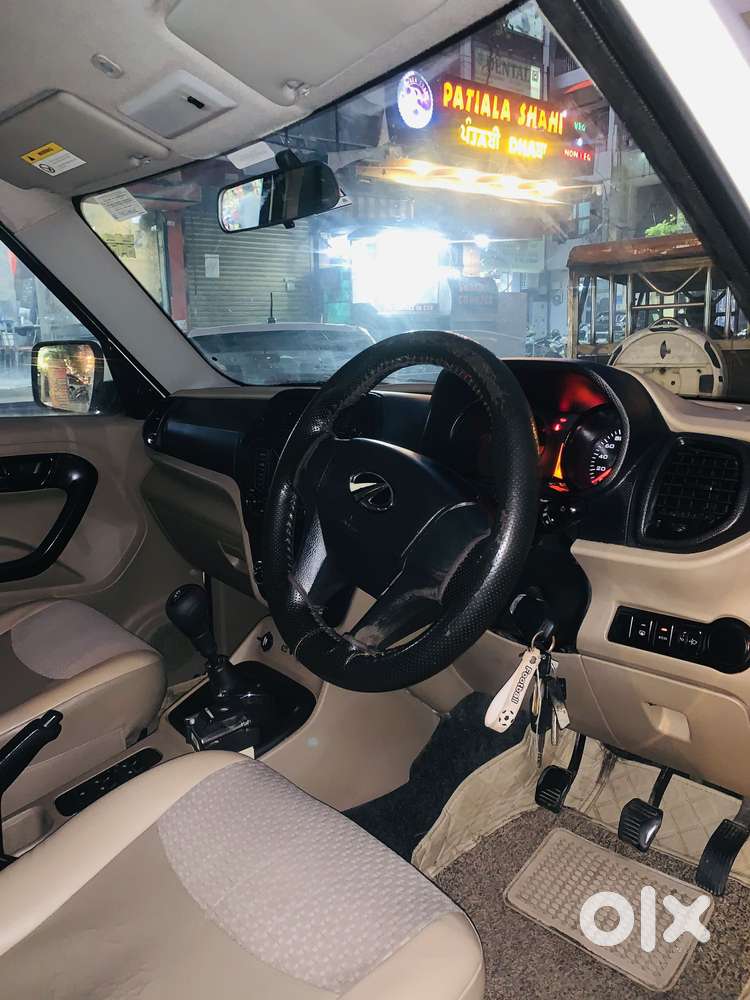 Mahindra Tuv 300 T6, 2017, Diesel