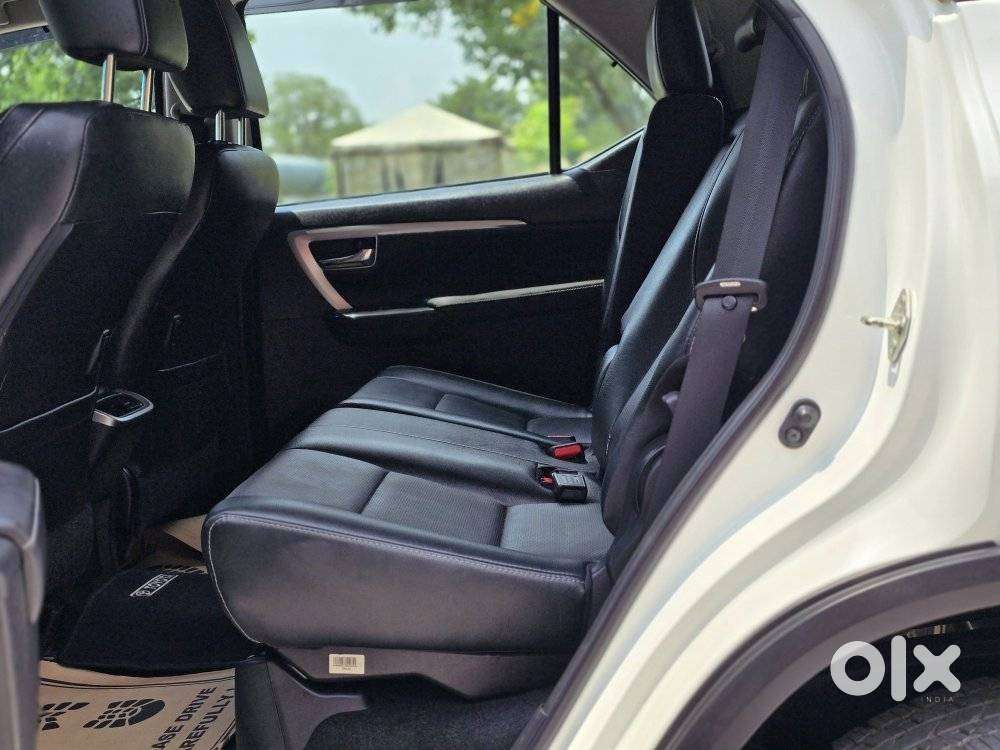 Toyota Fortuner 3.0 4x2 Automatic, 2022, Petrol