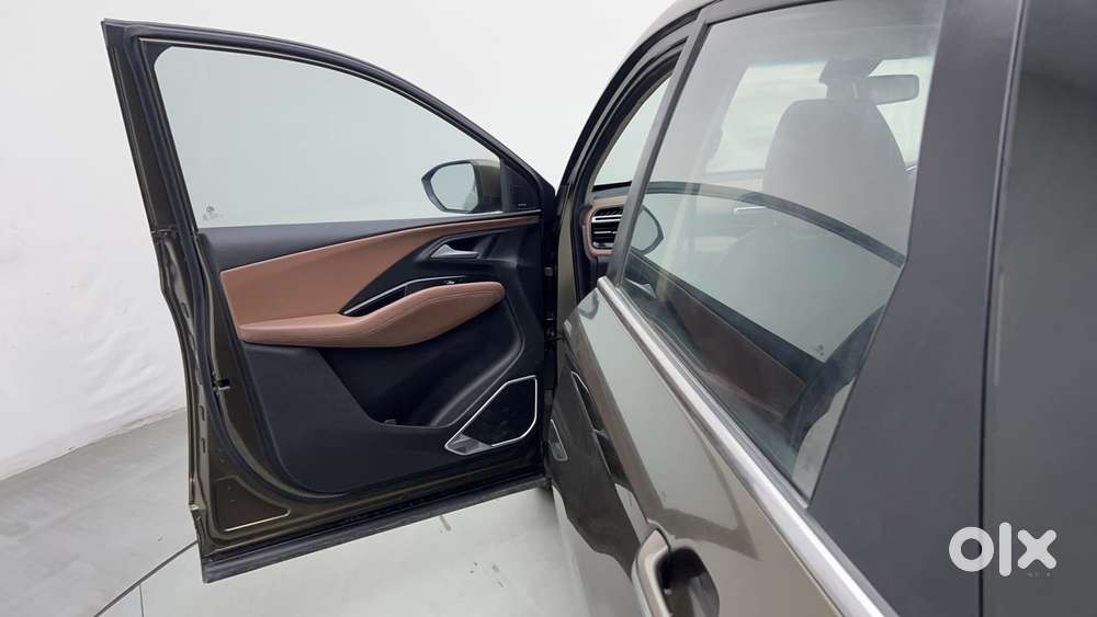 Mg Hector Plus Sharp Pro 1.5 Turbo Petrol 7 Str, 2023, Petrol