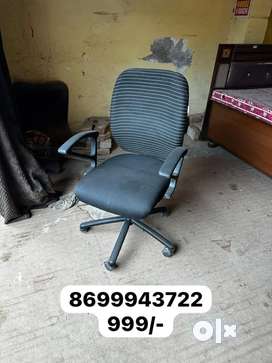 Used office on sale chair olx