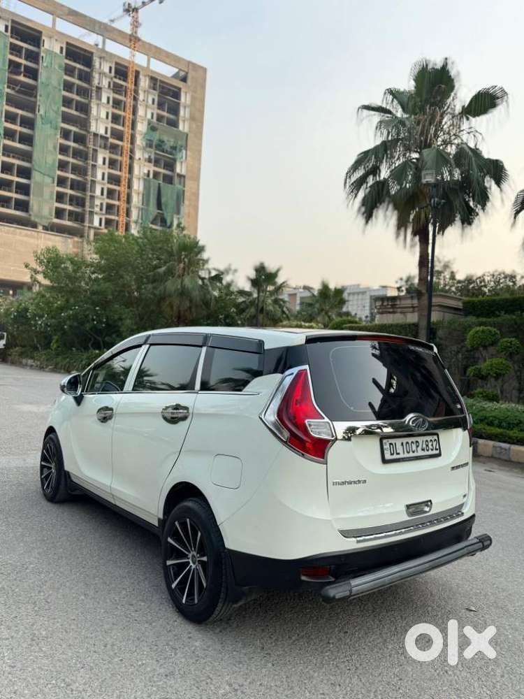 Mahindra Marazzo M6, 2021, Diesel