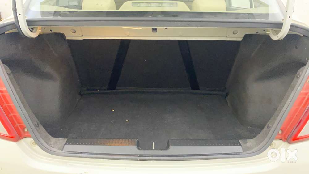 Maruti Suzuki Swift Dzire Amt Vxi, 2022, Petrol